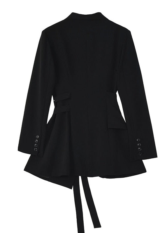 Sophisticated Garment with a Clean Classic Look