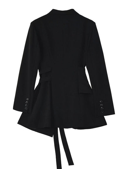 Sophisticated Garment with a Clean Classic Look