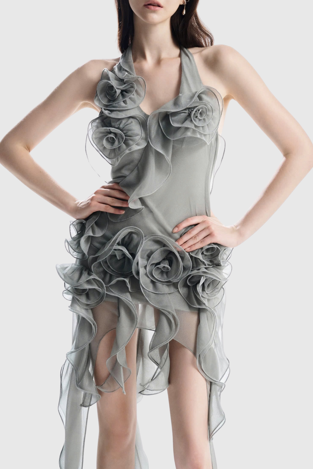 Beautifully Finished Dress in a Timeless Design