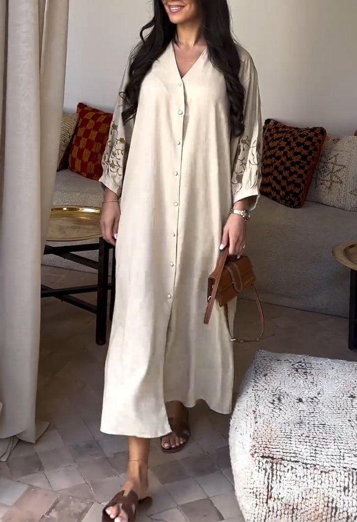 Effortlessly Elegant Dress with a Timeless Design