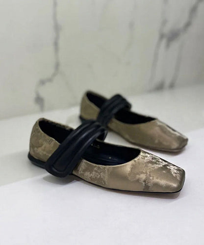 A Vintage Style Shoes with Delicate Timeless Details