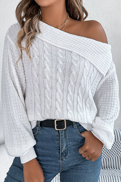 Well Tailored Sweater with a Graceful Silhouette
