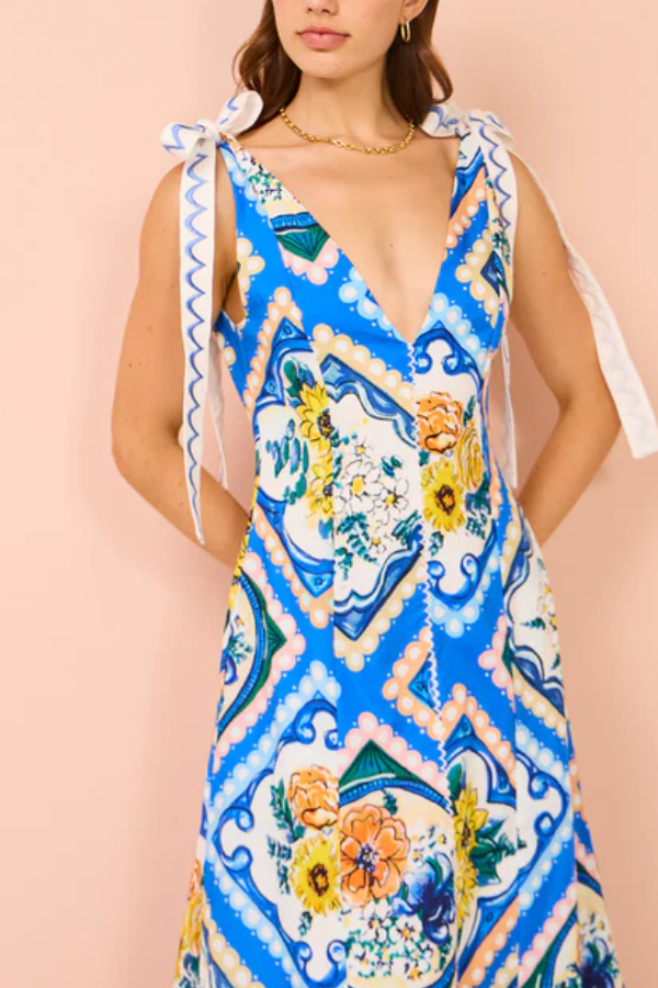 Classic Vintage & Enduringly Stylish Dress
