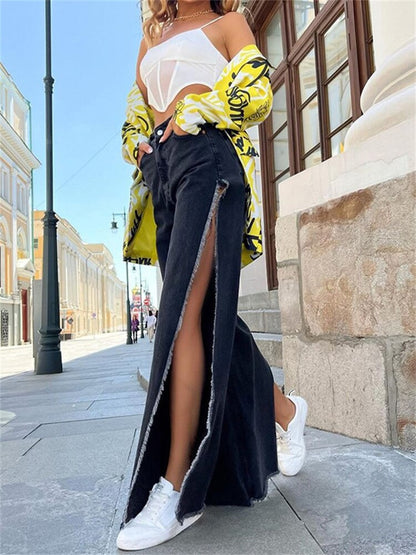 Well Tailored Pants with a Graceful Silhouette