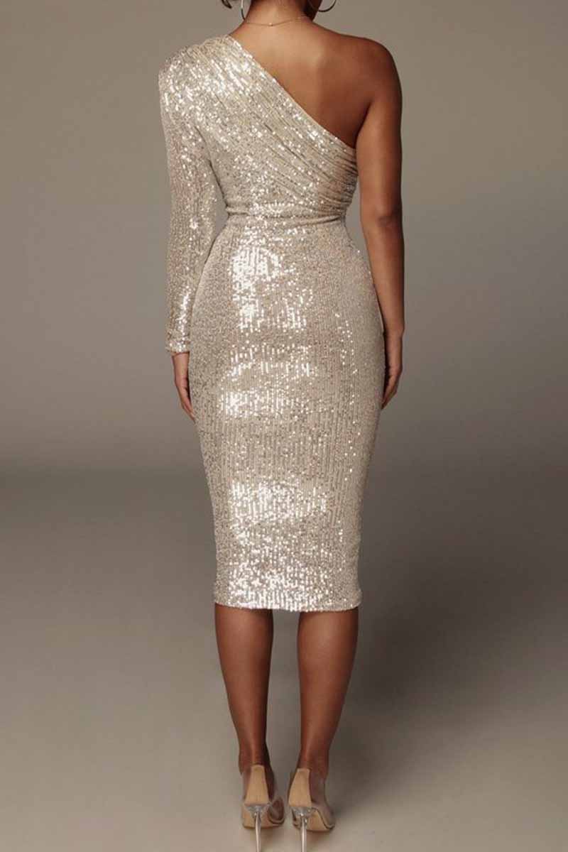 Sophisticated Dress with a Clean Classic Look