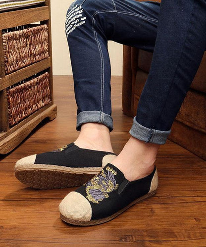 Effortlessly Elegant Shoes with a Timeless Design