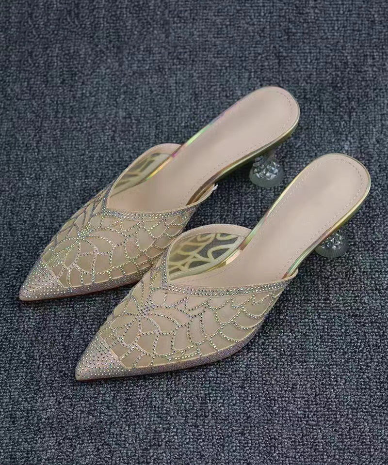 Classic Vintage Sandals with a Flattering Fit