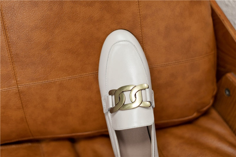 Sophisticated Garment with a Clean Classic Look