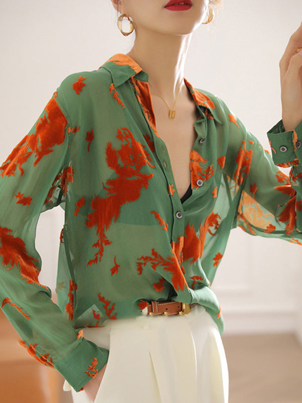 Well Tailored Blouse with a Graceful Silhouette