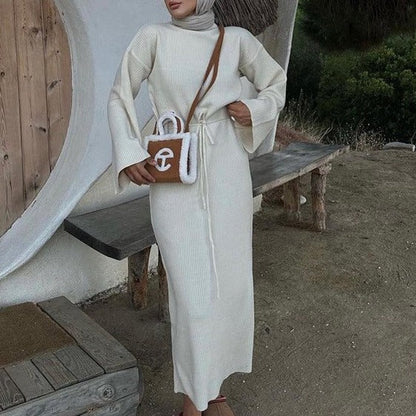 Classic Vintage Sweater with a Flattering Fit