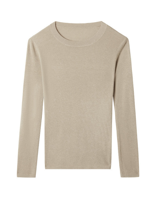 Well Tailored Sweater with a Graceful Silhouette