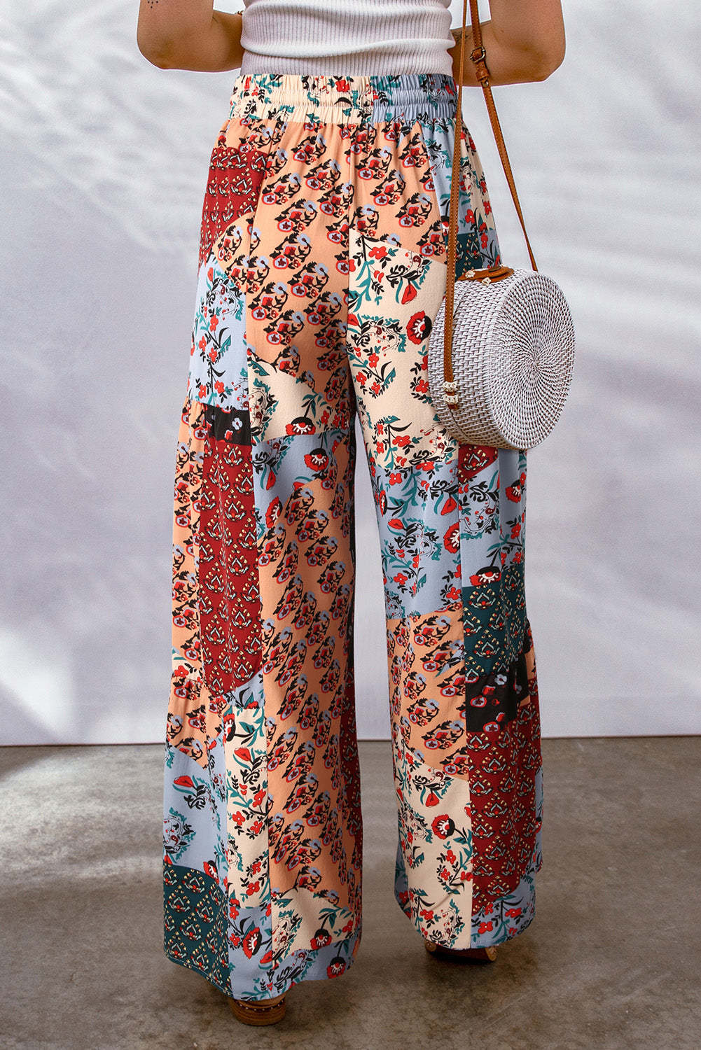 Effortlessly Elegant Garment with a Timeless Design