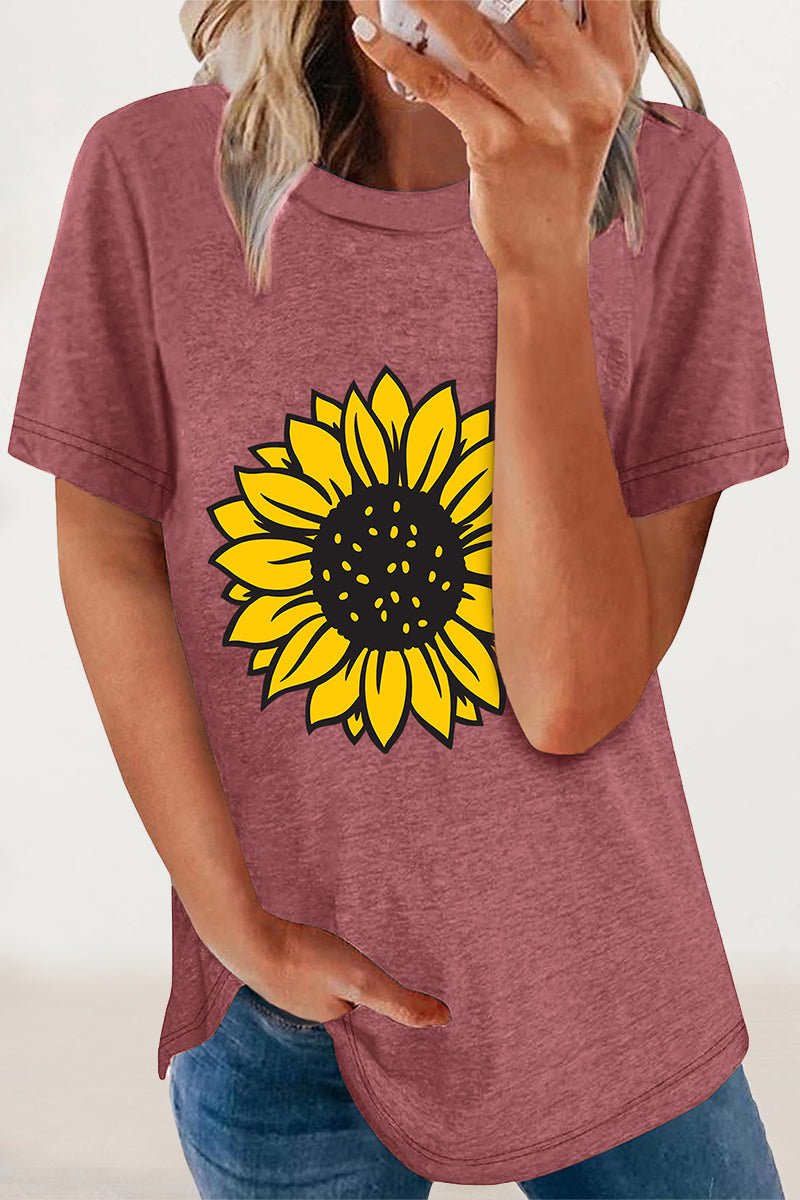 Effortlessly Elegant T-Shirt with a Timeless Design