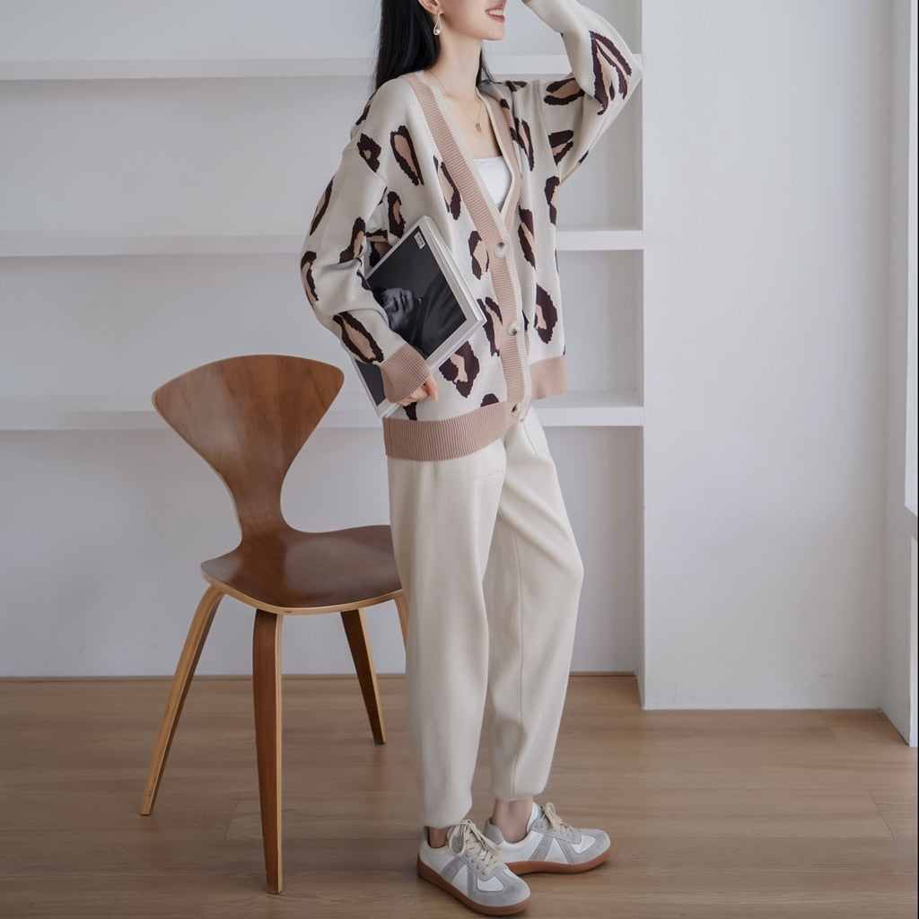 Gracefully Styled Cardigan for Any Occasion
