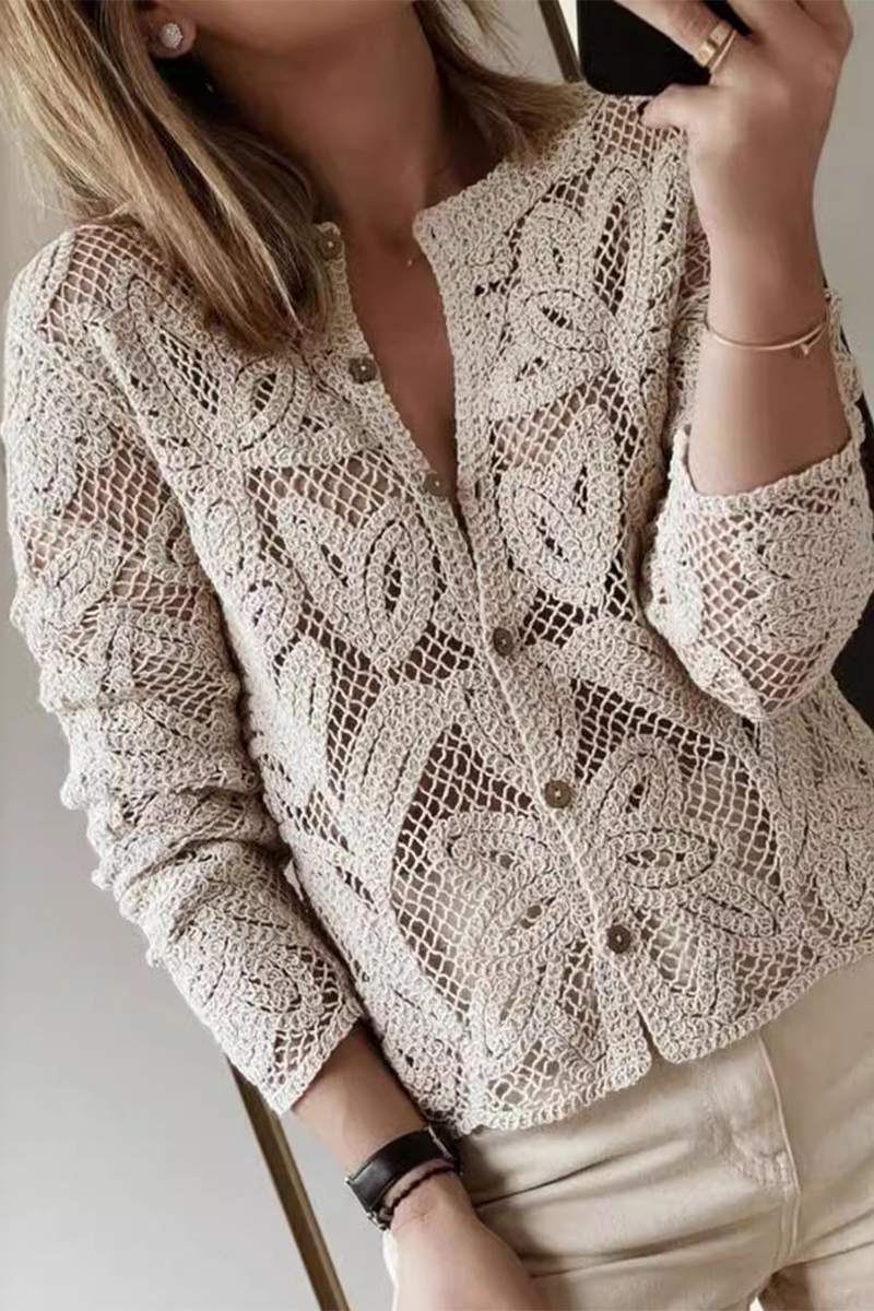 Effortlessly Elegant Garment with a Timeless Design