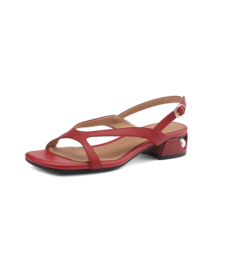 Well Tailored Sandals with a Graceful Silhouette