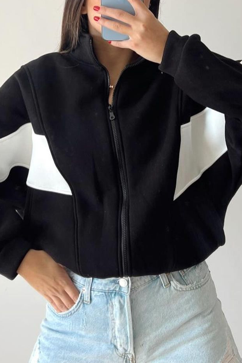 Gracefully Styled Garment for Any Occasion