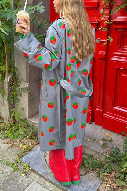 Beautifully Finished Coat in a Timeless Design