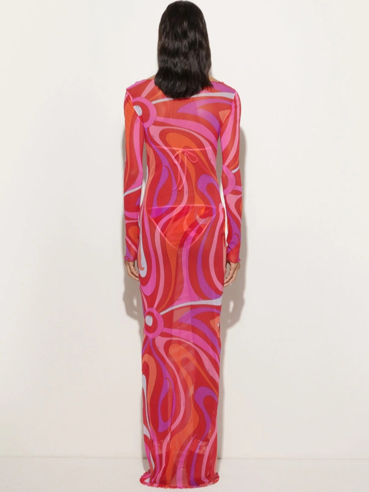 Beautifully Finished Dress in a Timeless Design