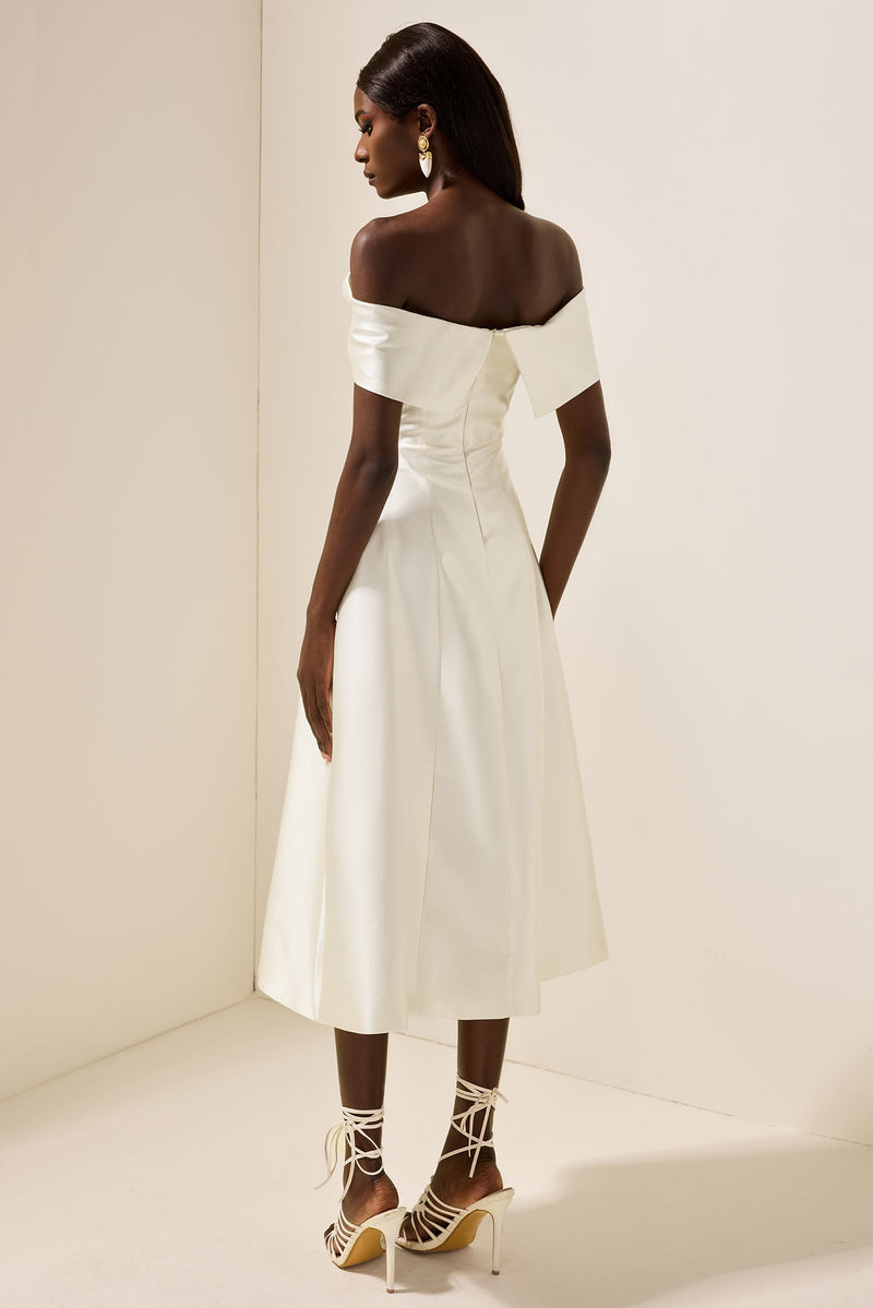 Classic Vintage & Enduringly Stylish Dress