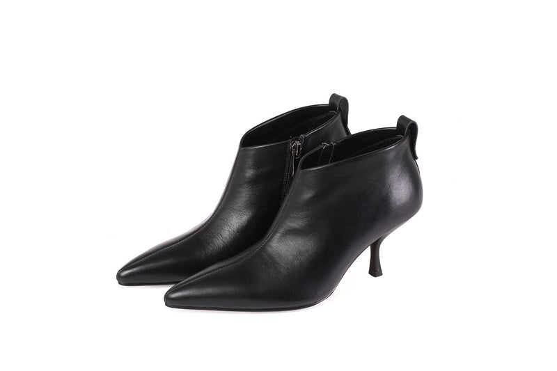 Elegantly Styled Boots for Everyday Wear