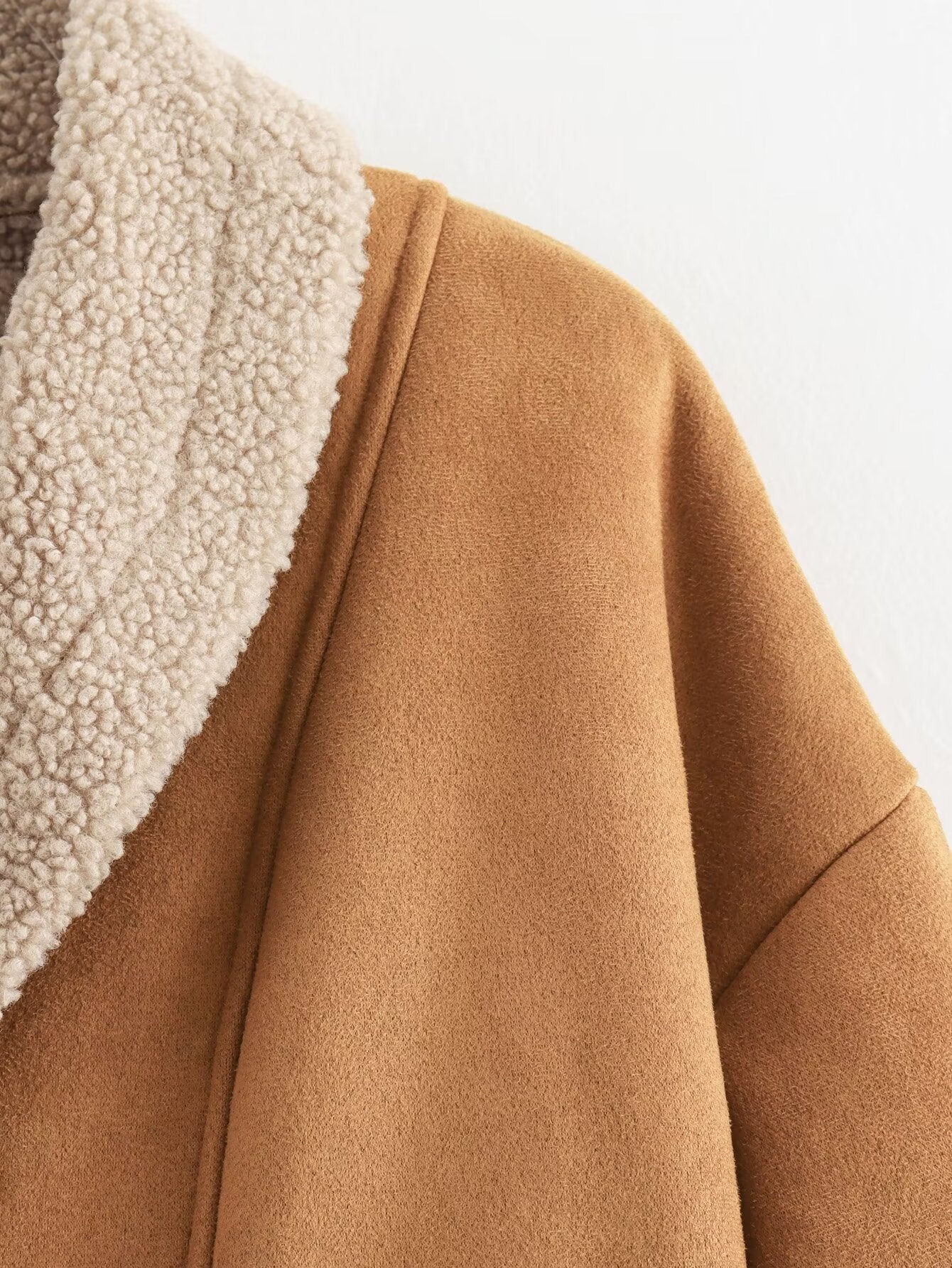 Elegantly Styled Jacket for Everyday Wear