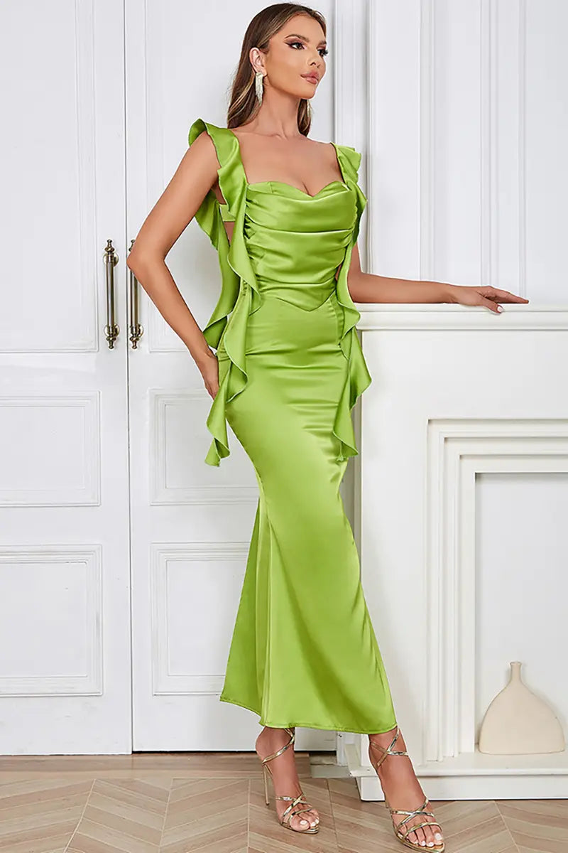 Well Tailored Dress with a Graceful Silhouette