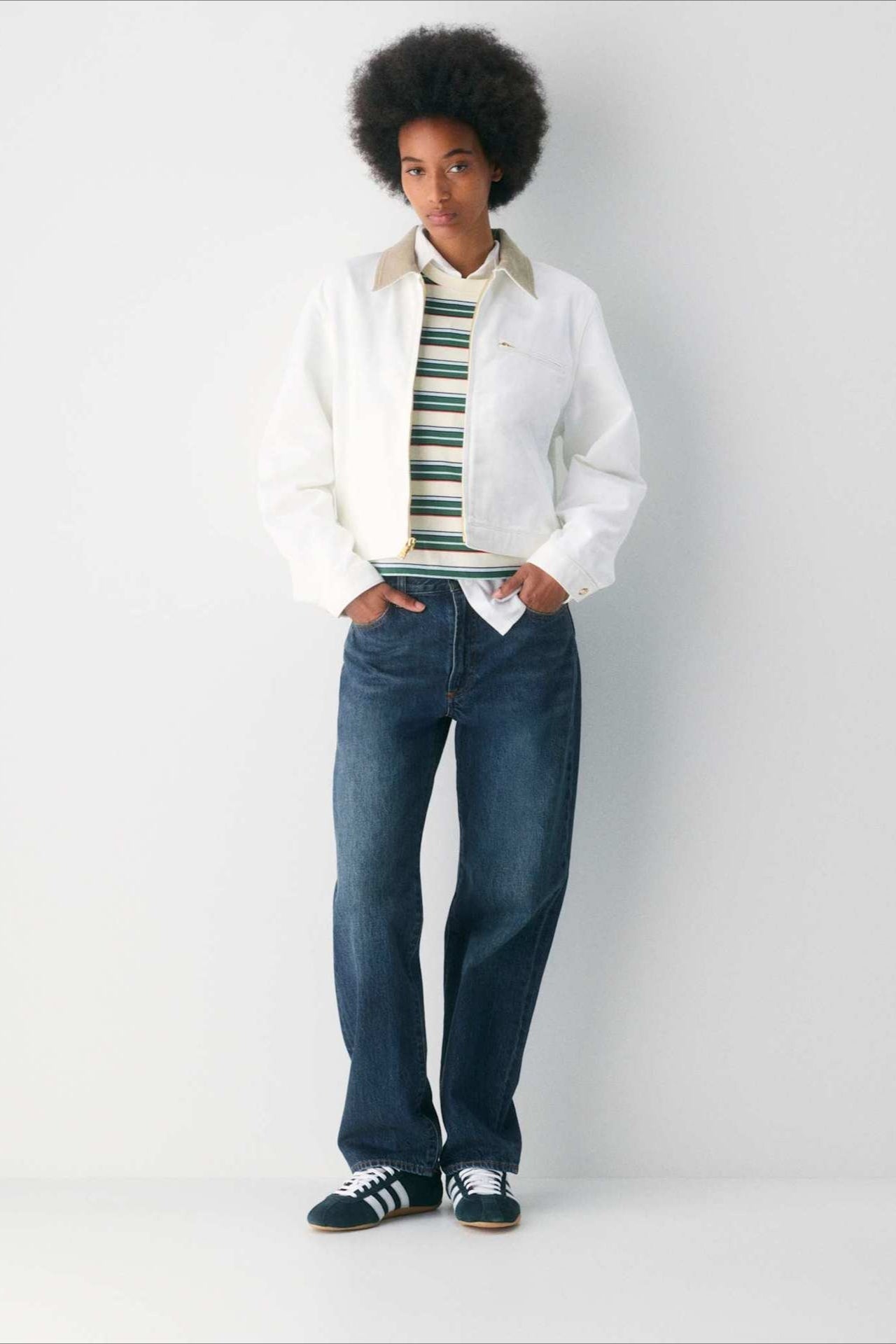 Well Tailored Jacket with a Graceful Silhouette