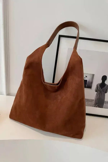 Gracefully Styled Bag for Any Occasion