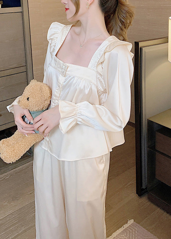 Effortlessly Elegant Garment with a Timeless Design