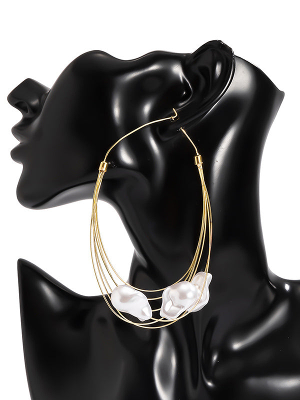 Effortlessly Elegant Garment with a Timeless Design