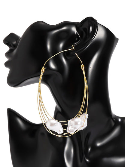 Effortlessly Elegant Garment with a Timeless Design