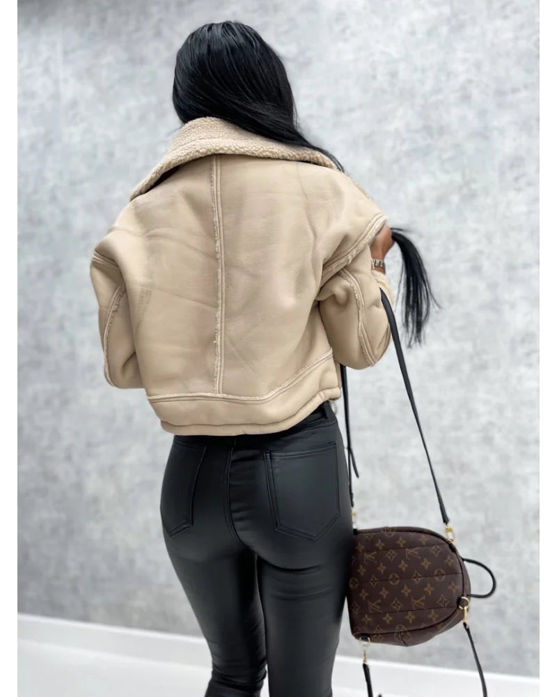 Elegantly Styled Jacket for Everyday Wear