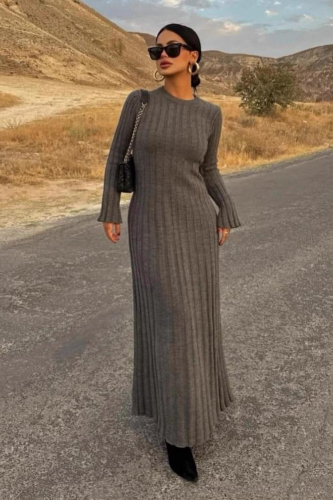 Beautifully Finished Sweater in a Timeless Design