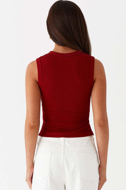 Effortlessly Elegant Top with a Timeless Design