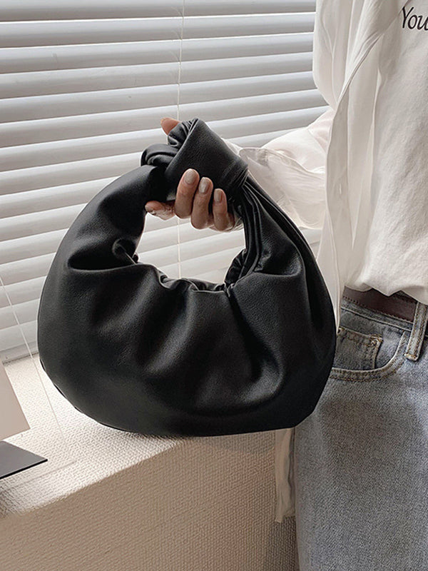 Well Tailored Bag with a Graceful Silhouette