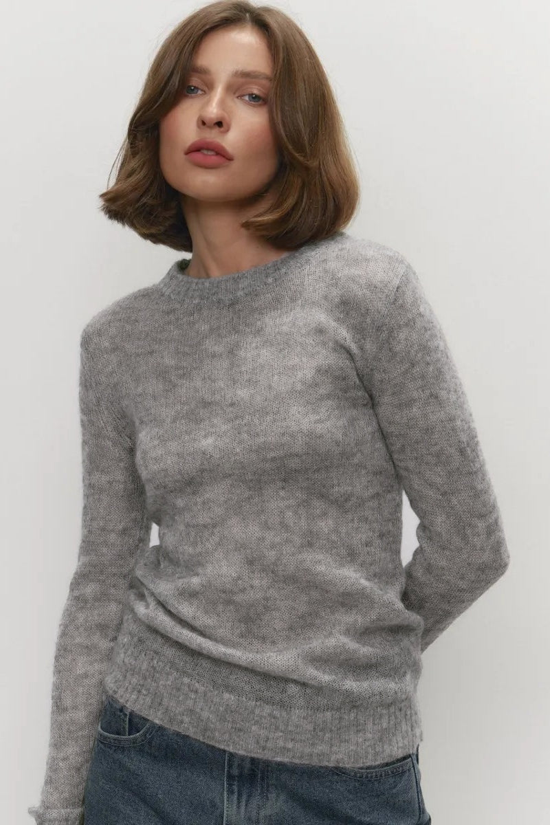 Beautifully Finished Top in a Timeless Design