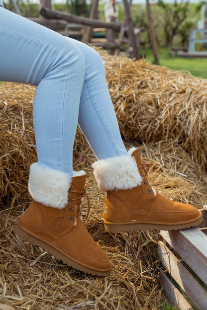 Well Tailored Boots with a Graceful Silhouette
