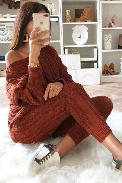 Effortlessly Elegant Sweater with a Timeless Design