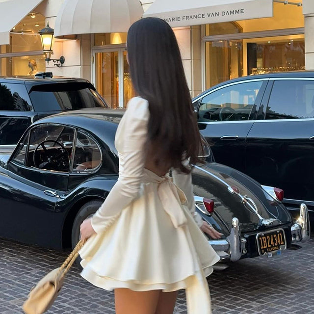 Well Tailored Dress with a Graceful Silhouette