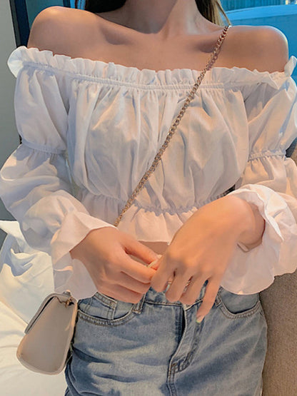 Classic Vintage Blouse with a Flattering Fit