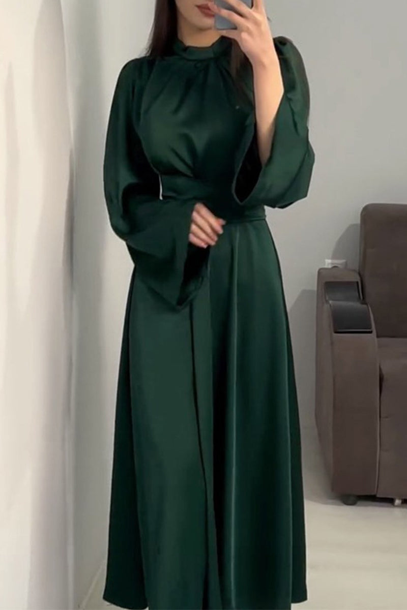 Effortlessly Elegant Dress with a Timeless Design