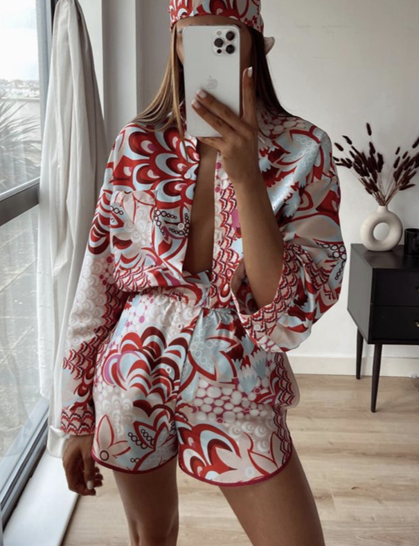 Beautifully Finished Garment in a Timeless Design