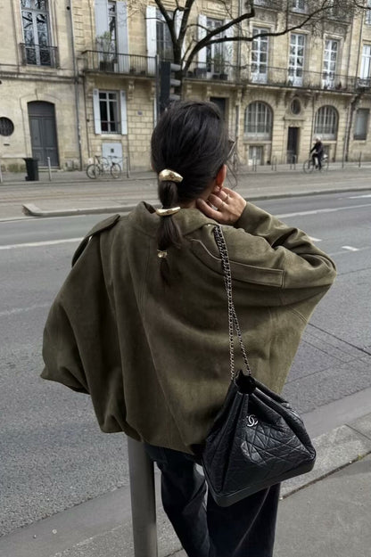 Effortlessly Elegant Jacket with a Timeless Design