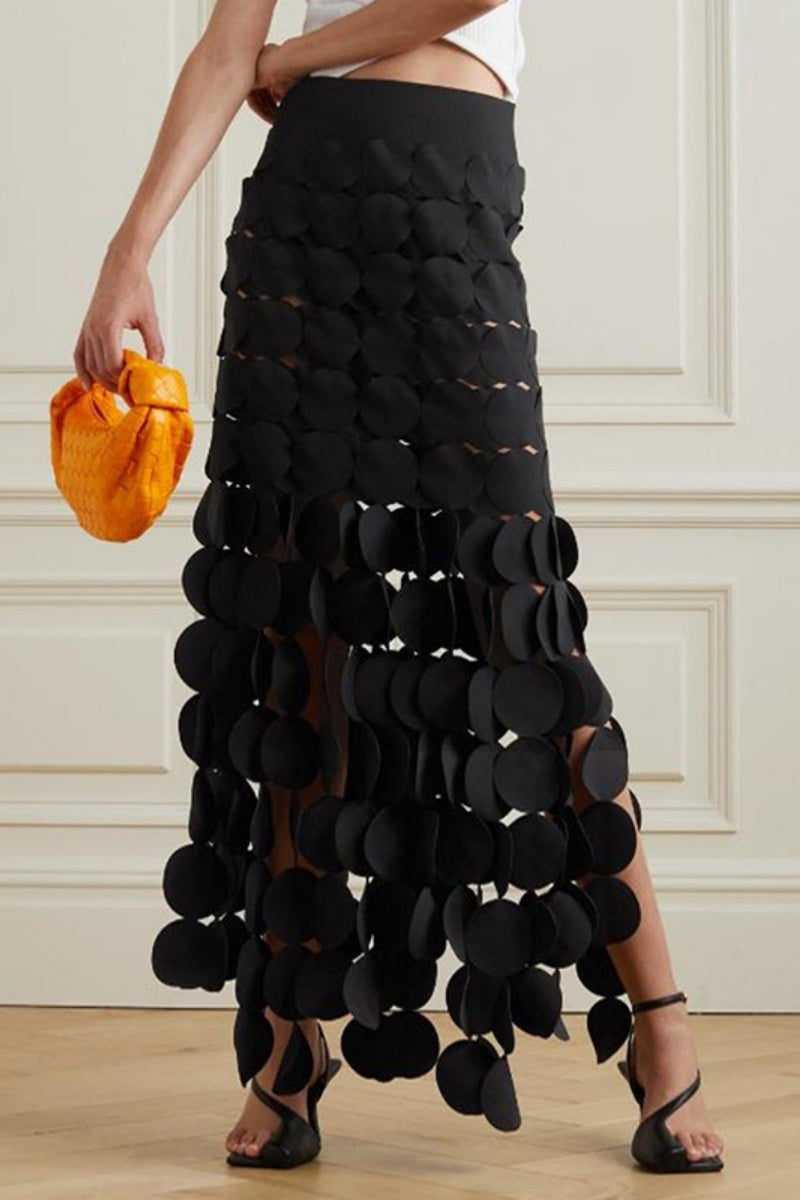 Effortlessly Elegant Garment with a Timeless Design