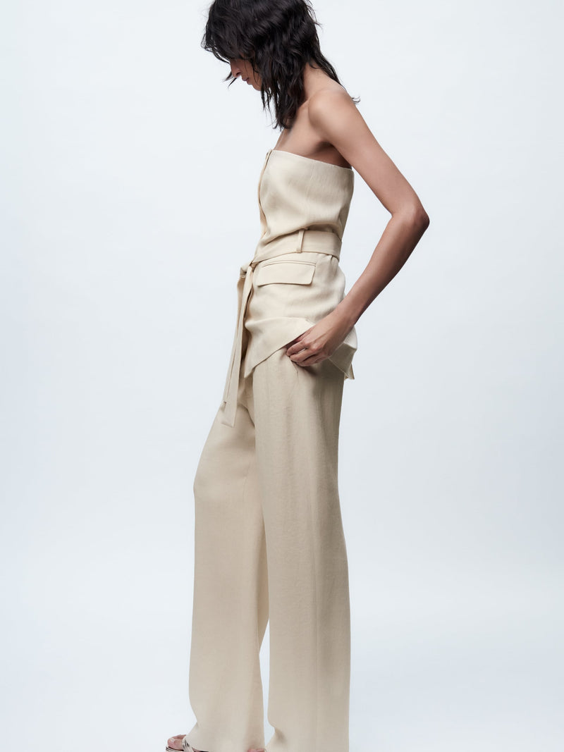 Classic Vintage Pants with a Flattering Fit