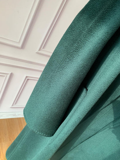 Beautifully Crafted Coat in a Classic Style