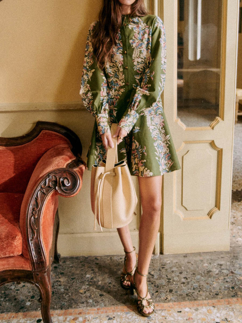 Classic Vintage Dress with a Flattering Fit