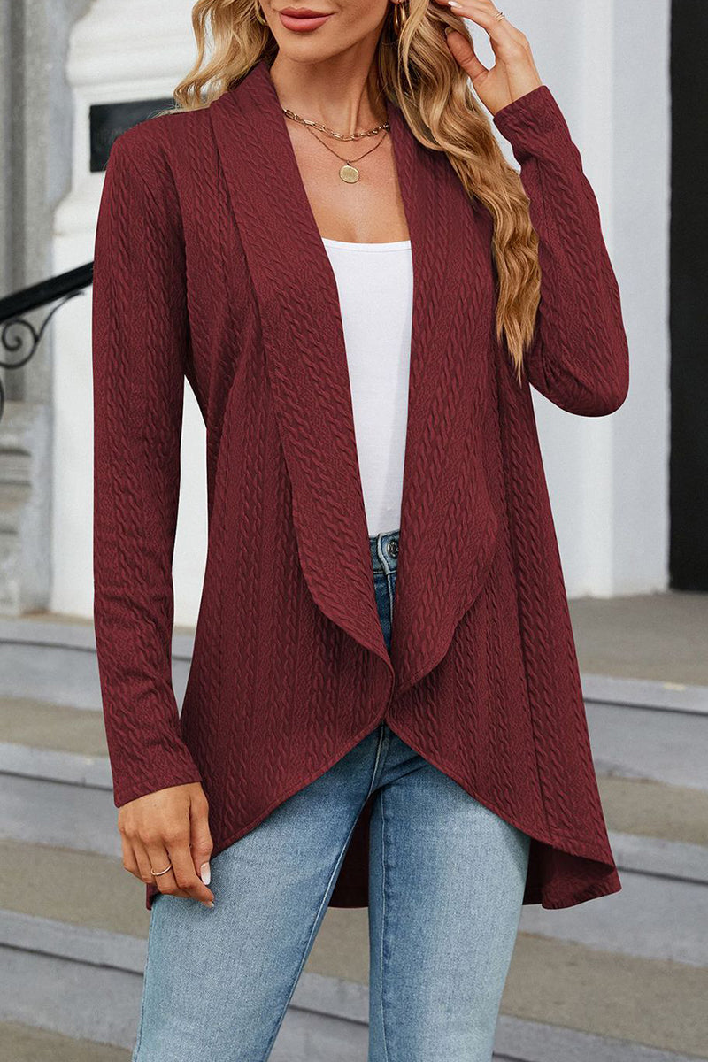 Well Tailored Top with a Graceful Silhouette