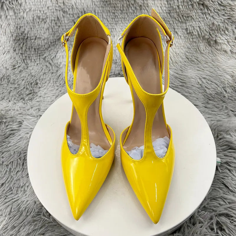 Effortlessly Elegant Shoes with a Timeless Design